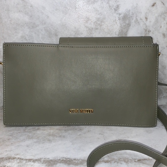 Steve Madden Lexxy Multipocket crossbody bag - Picture 3 of 7